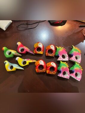 Wooden handpainted napkins rings, set of 12 exotic birds